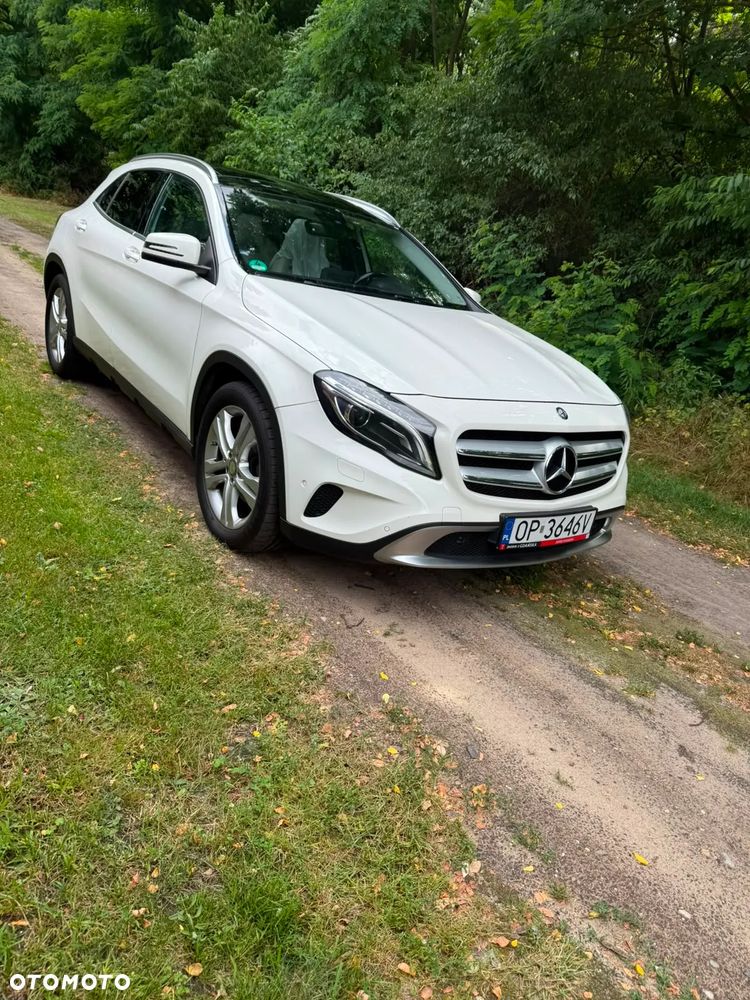 Mercedes-Benz GLA - 22
