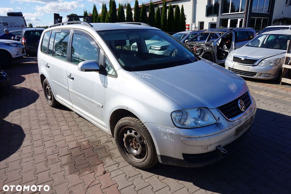 VOLKSWAGEN TOURAN I 1T 2006 LA7W 1.9 TDI BXE 105KM GQN SREBRNY na części - 6