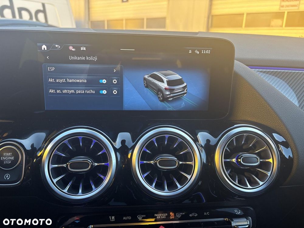 Mercedes-Benz GLA - 28