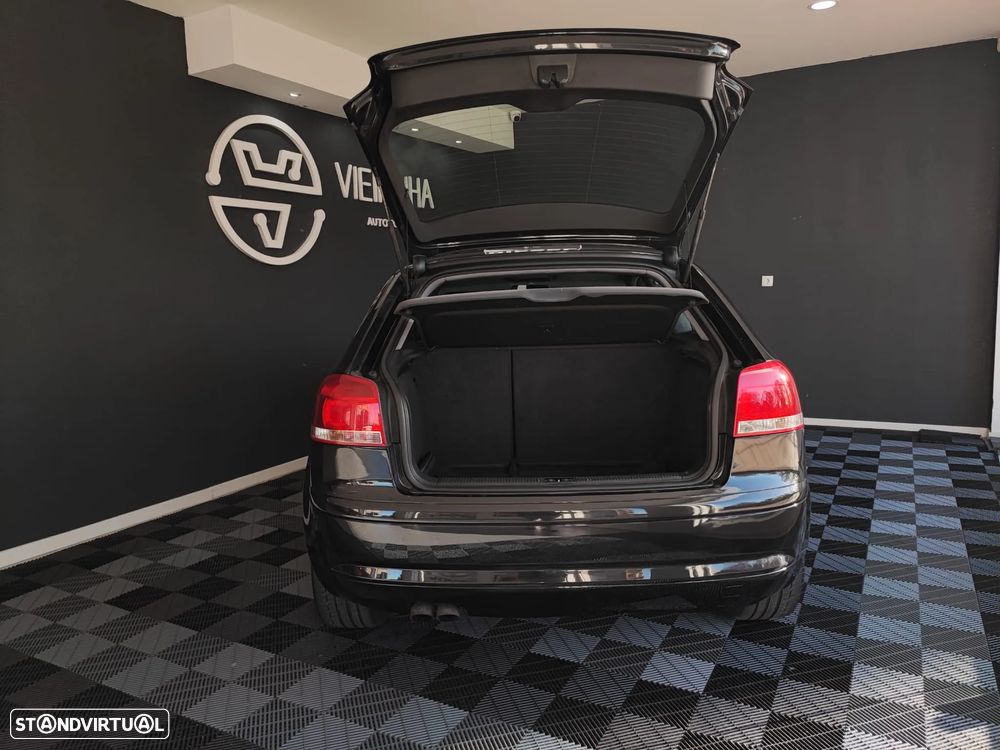 Audi A3 2.0 TDI Ambiente - 38