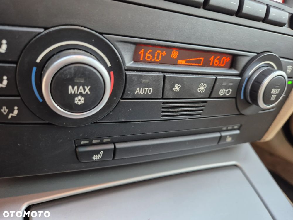 BMW Seria 3 325i - 11