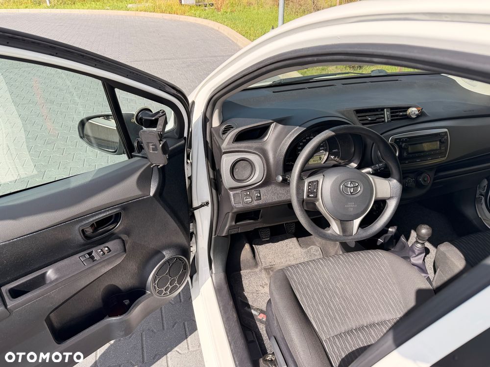 Toyota Yaris 1.33 Terra - 11