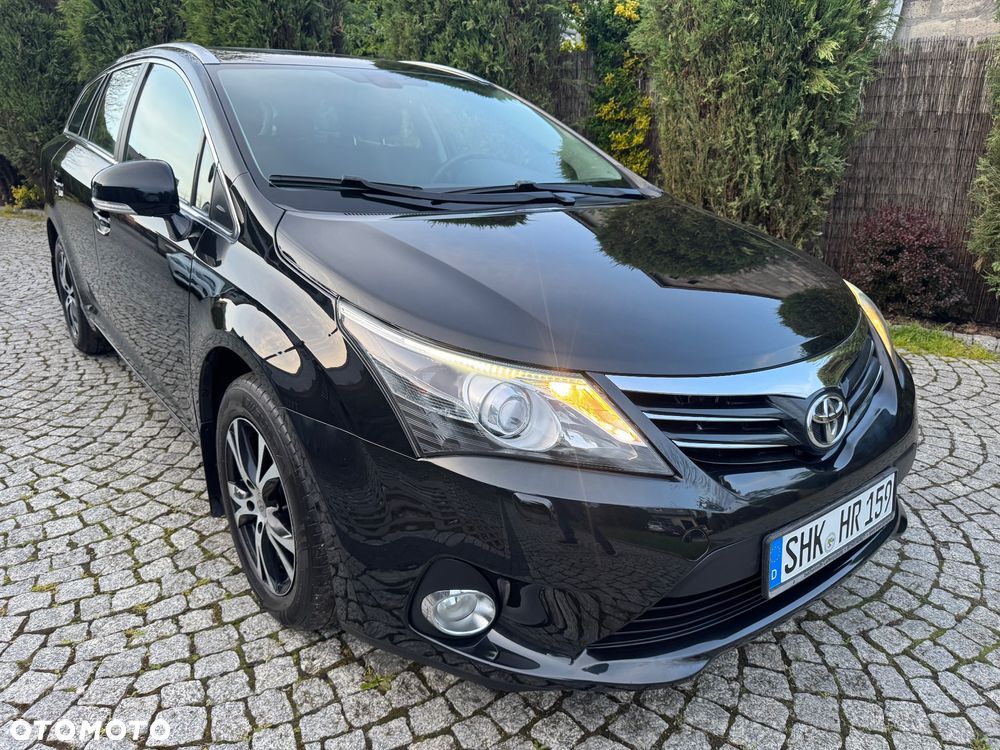 Toyota Avensis 1.8 Executive - 1
