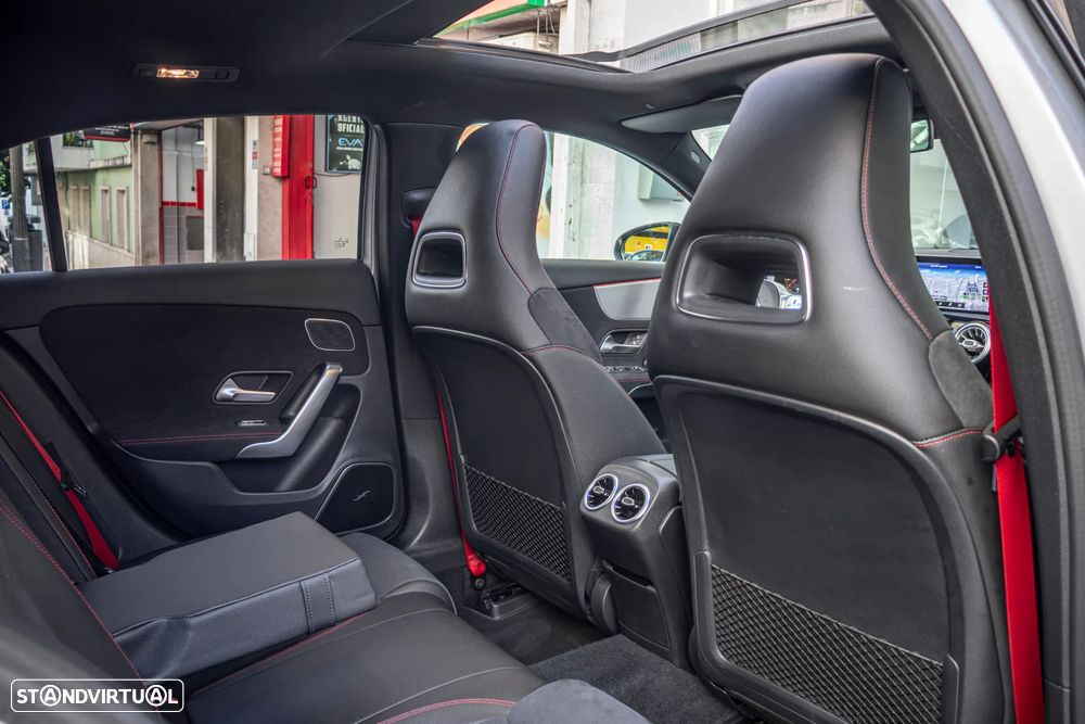 Mercedes-Benz A 45 AMG S 4Matic+ - 42