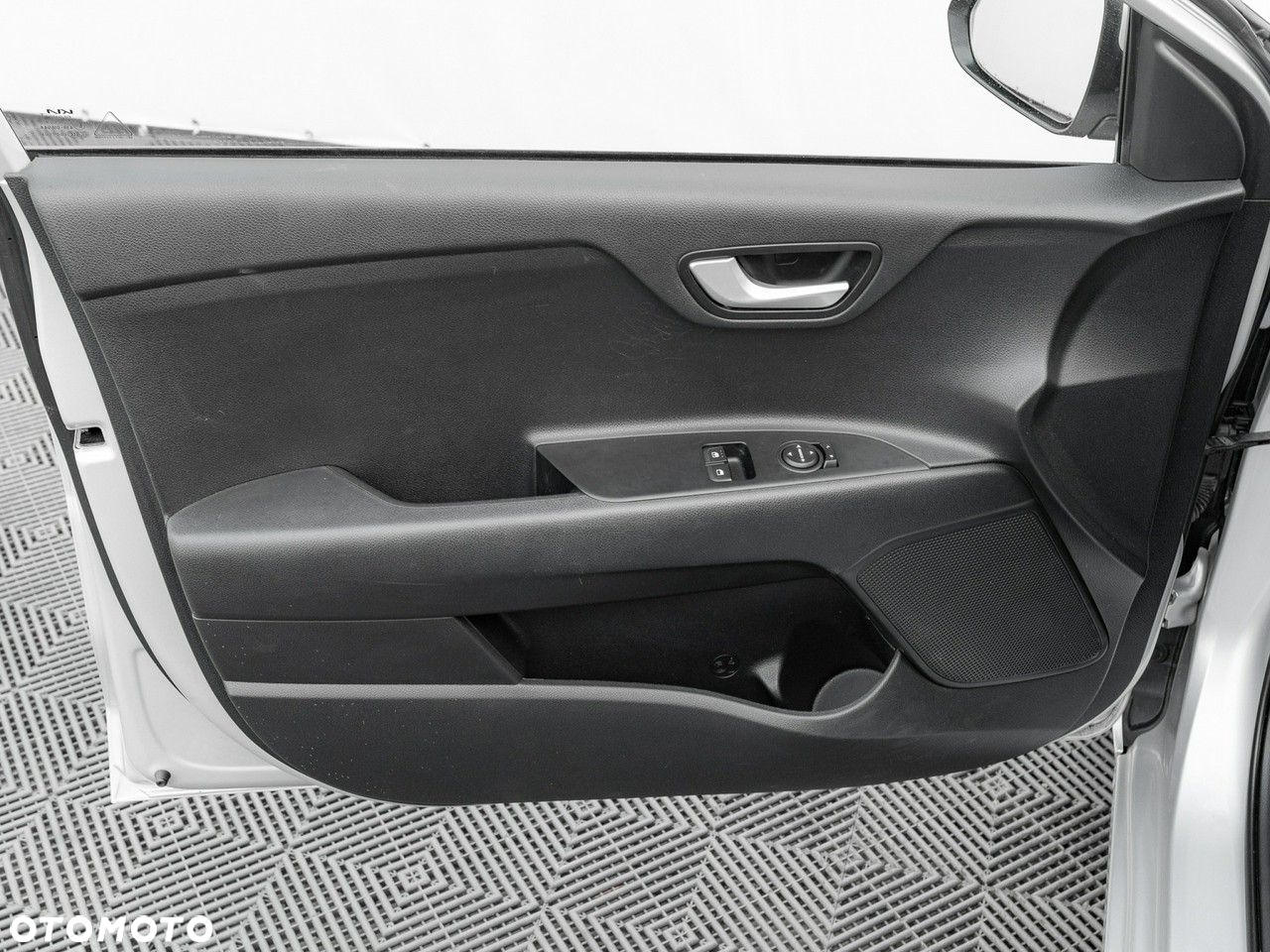 Kia Rio 1.2 M - 13