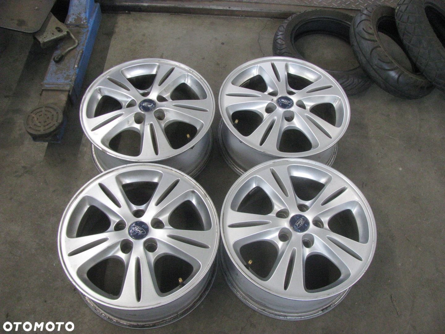 Felga aluminiowa Ford OE FORD MODEO FOCUS C-MAX S-MAX 6.5"x 16" 5x108 ET 50 - 1