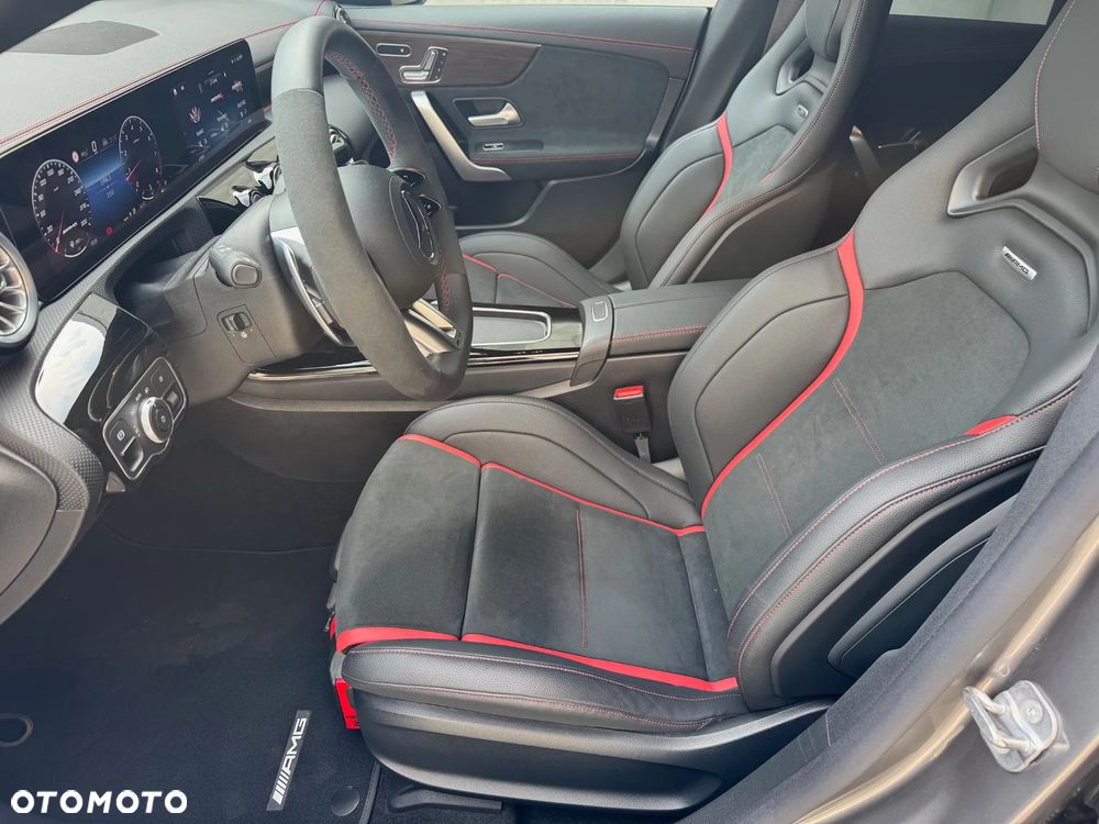 Mercedes-Benz CLA AMG 45 S 4-Matic+ 8G-DCT - 14