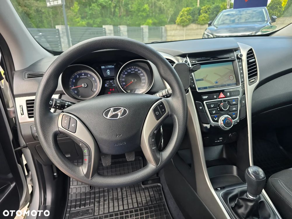 Hyundai i30 1.4 Passion - 27