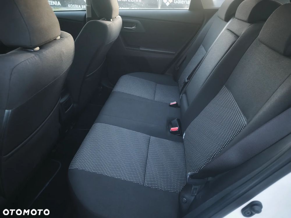 Toyota Avensis - 9