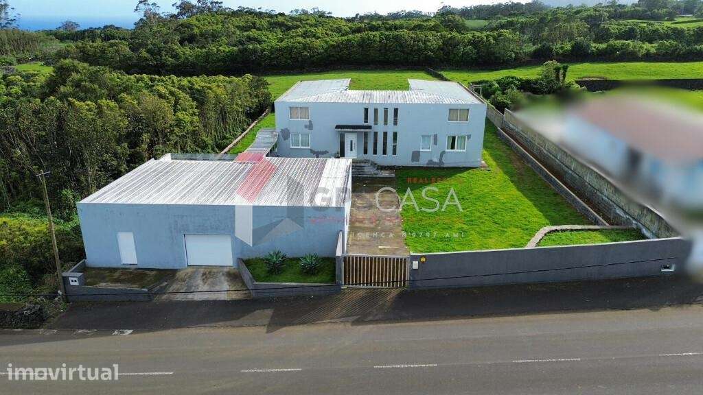 Moradia T4 com garagem – terreno de 1.936 m2 - Grande imagem: 2/55