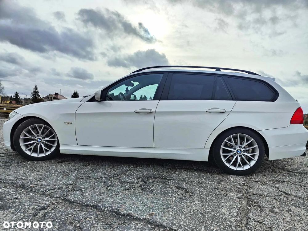 BMW Seria 3 320i - 12