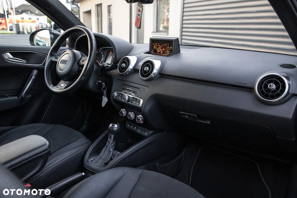 Audi A1 3-drzwiowe 1.4 TFSI S tronic S line edition m S line Sportpaket - 26