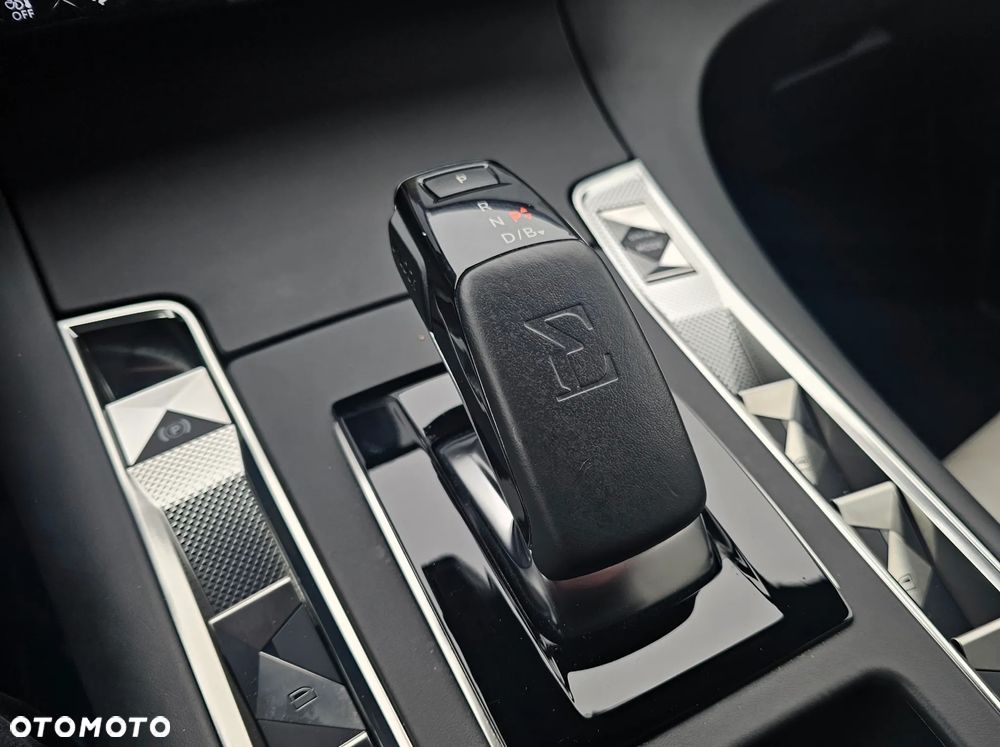 DS Automobiles DS 7 Crossback - 17