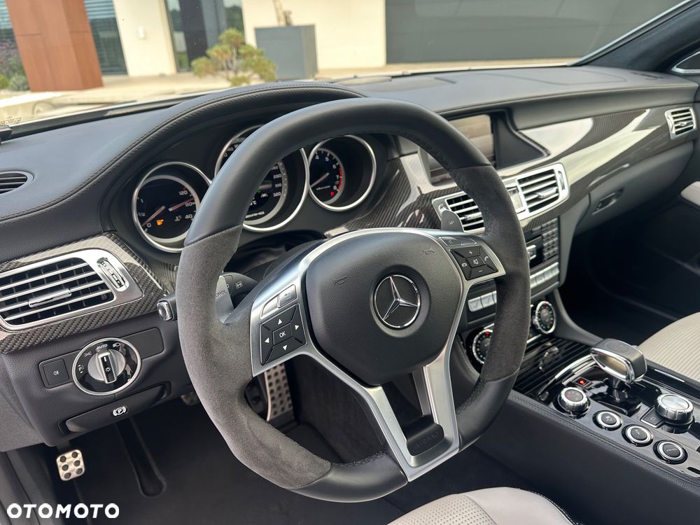 Mercedes-Benz CLS 63 AMG AMG SPEEDSHIFT MCT - 23