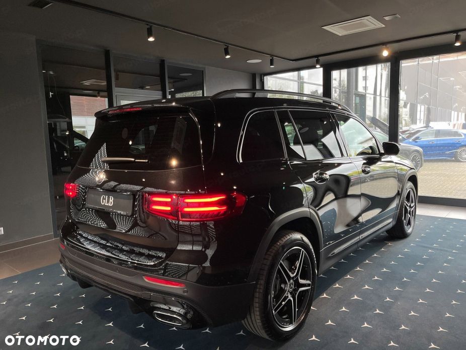 Mercedes-Benz GLB 200 AMG Line 7G-DCT - 6