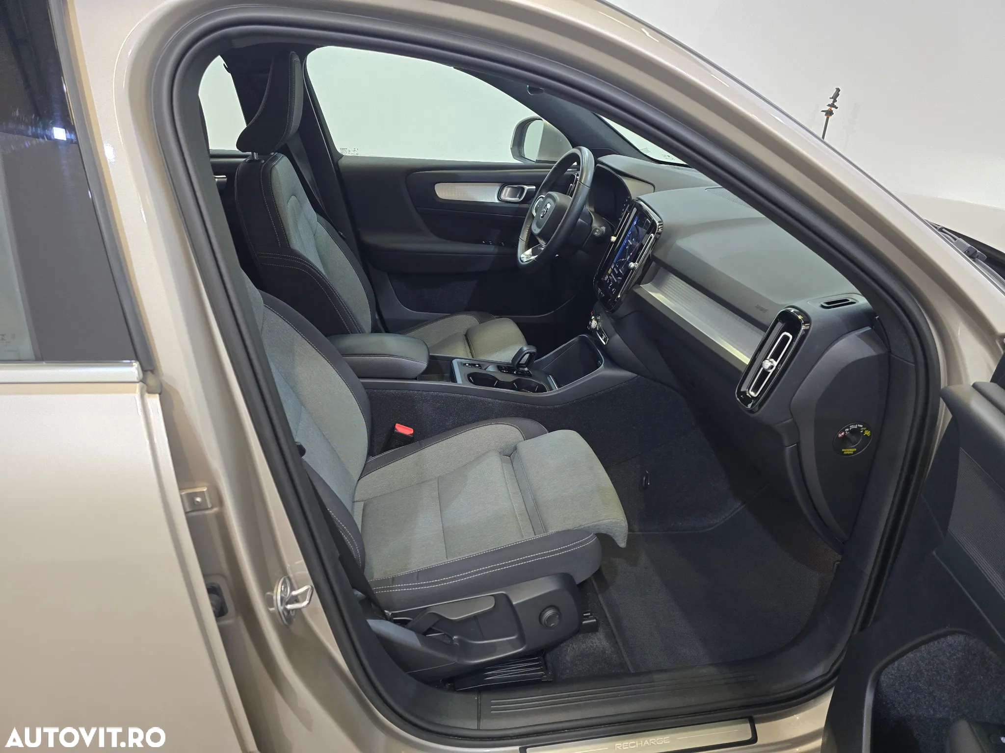 Volvo XC 40 T4 Recharge DKG Plus Dark - 8