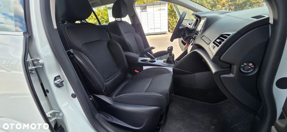 Renault Megane BLUE dCi 115 INTENS - 32