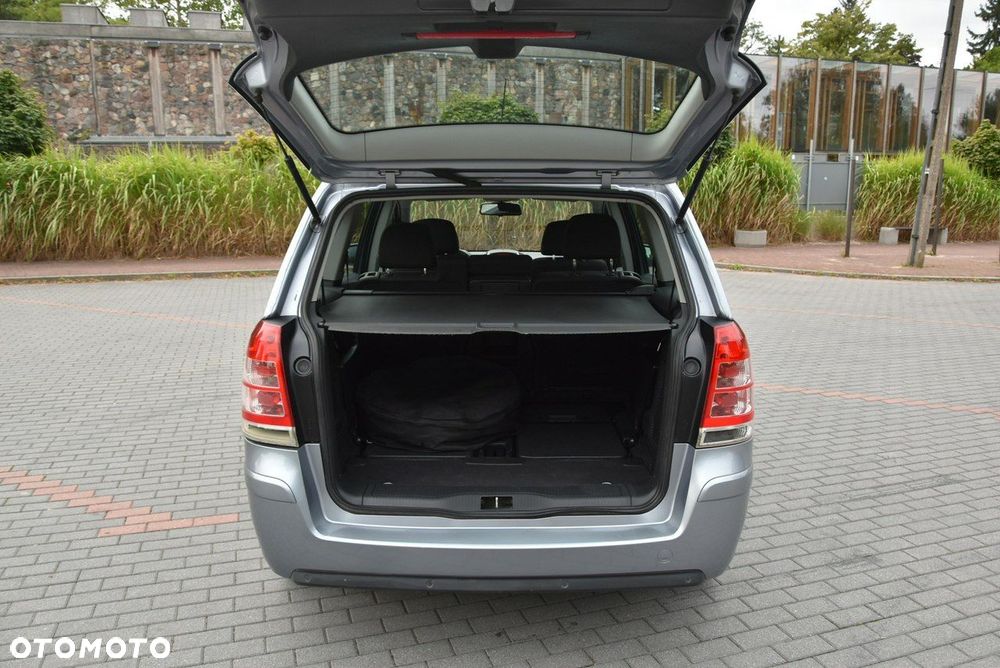 Opel Zafira - 26