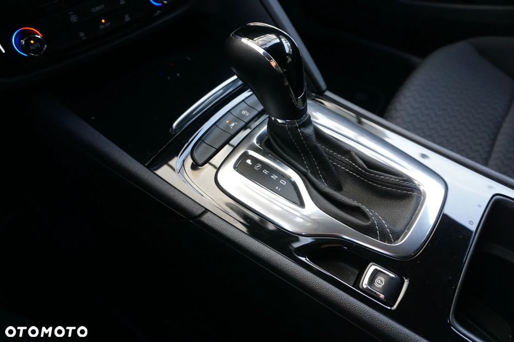 Opel Insignia 1.6 CDTI Innovation S&S Eco - 19