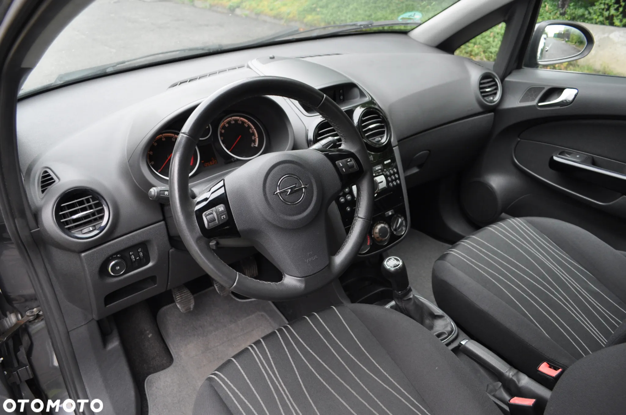 Opel Corsa 1.2 16V 111 - 10