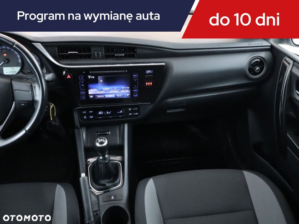 Toyota Auris - 10