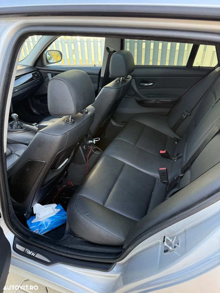 BMW Seria 3 320d - 12