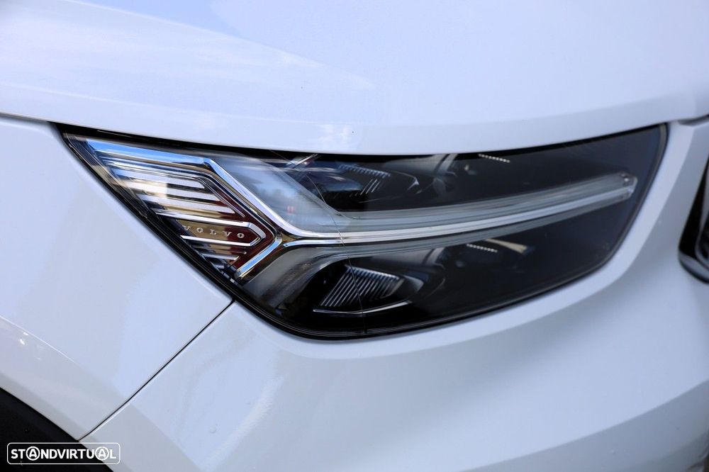 Volvo XC 40 1.5 T2 Momentum Core Geartronic - 28