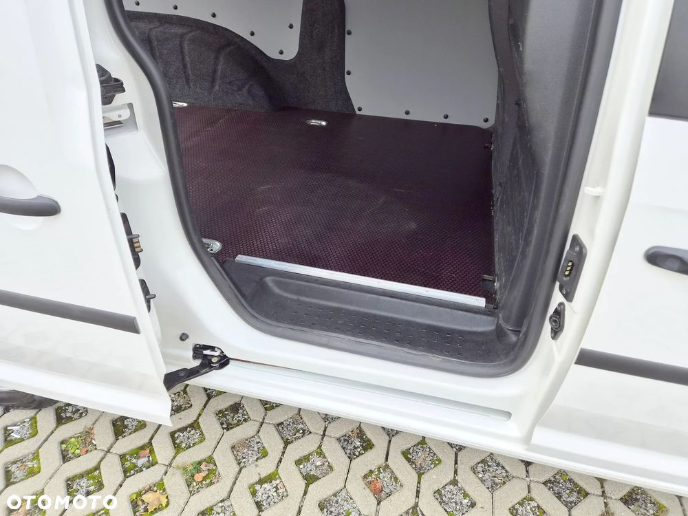 Volkswagen Caddy - 23