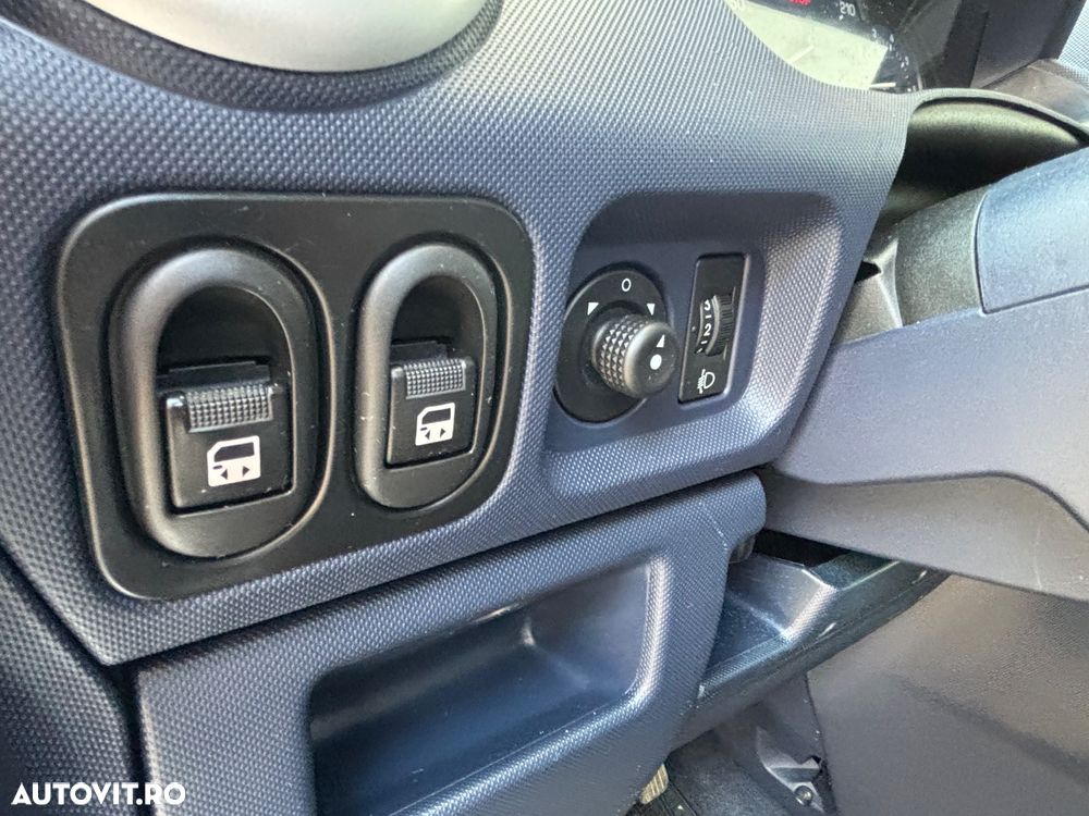 Peugeot 1007 1.4 E Trendy - 8