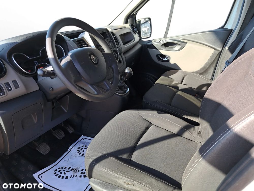 Renault Trafic Brygadowy 6 osób - 12