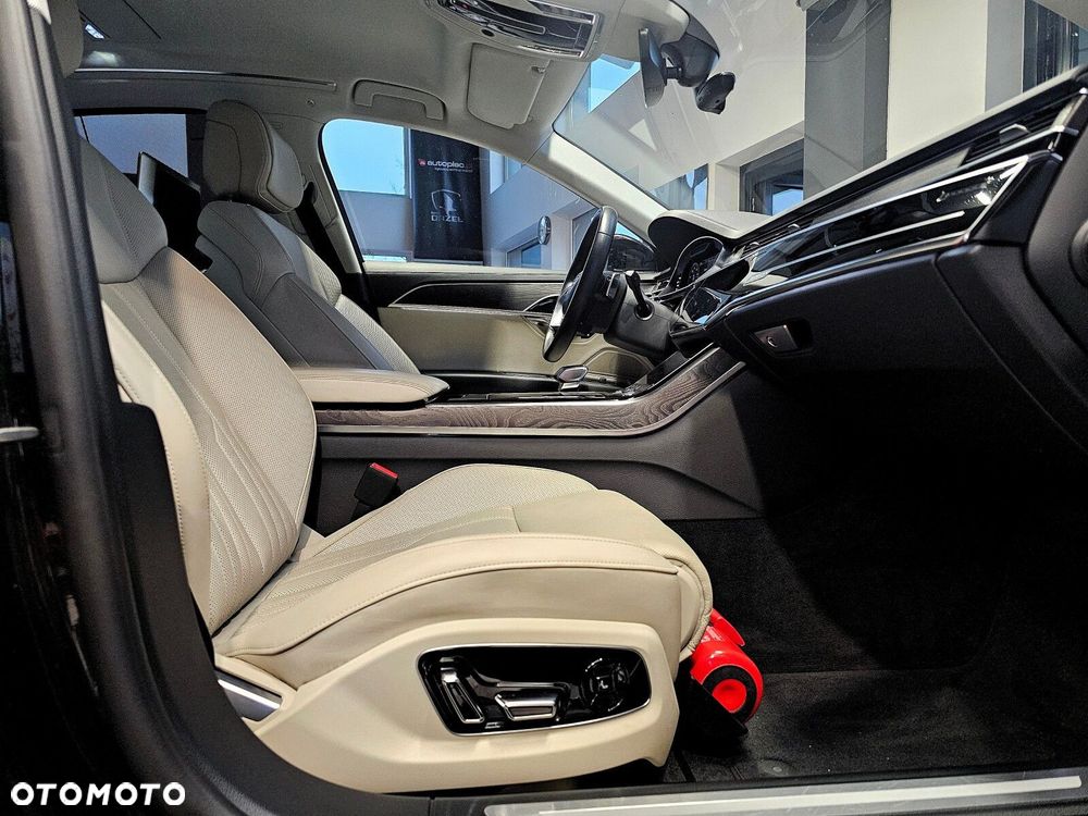 Audi A8 - 23