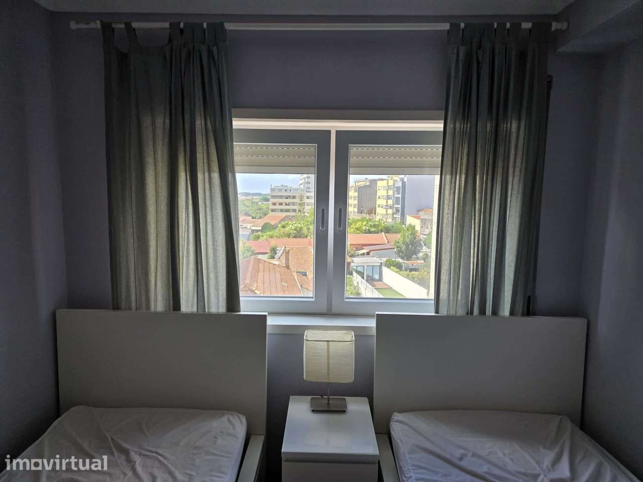 Room in Rua de Nove de Abril, Porto for 92 m² with 3 bedrooms - Grande imagem: 2/3