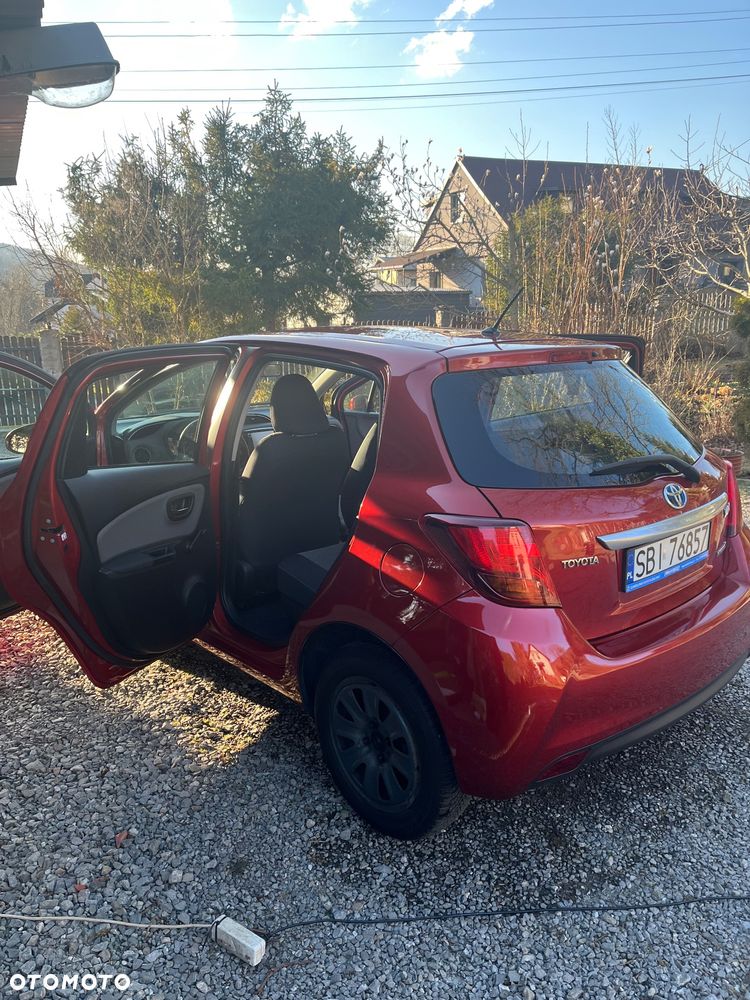 Toyota Yaris Hybrid 100 Life - 9