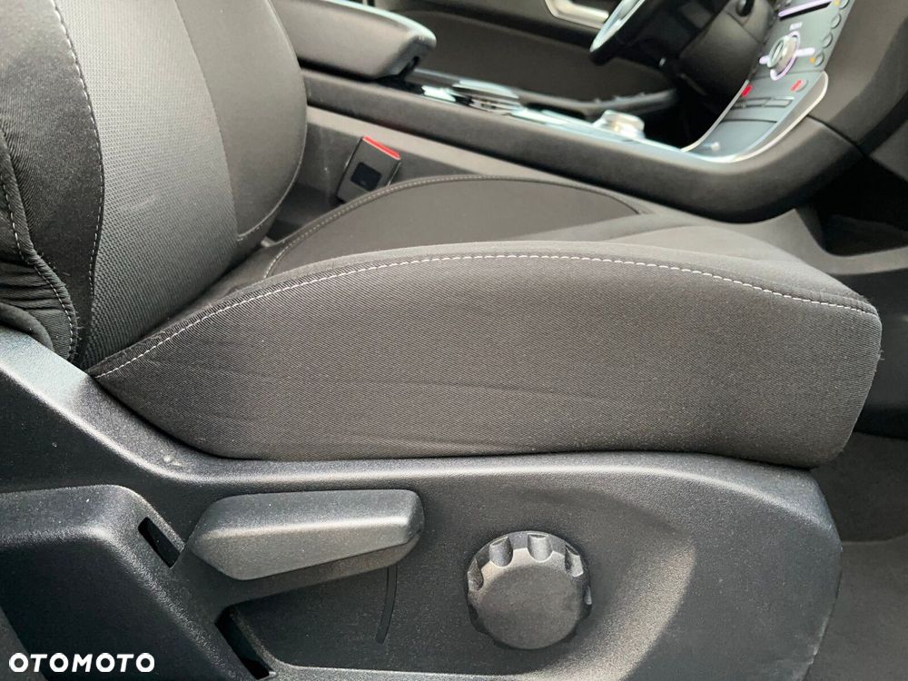 Ford S-Max 2.5 Hybrid Titanium CVT - 25