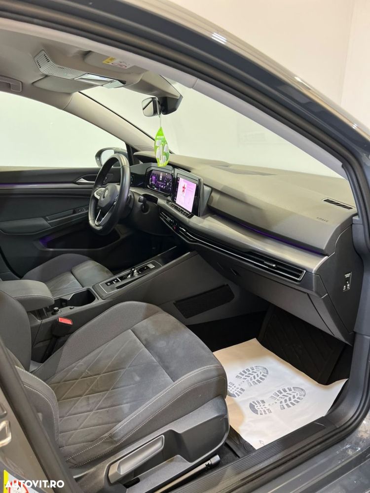 Volkswagen Golf - 10