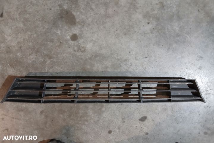 Grila bara fata centru 400866 400866 BMW Seria 5 F11 [2009 - 2013] To - 1