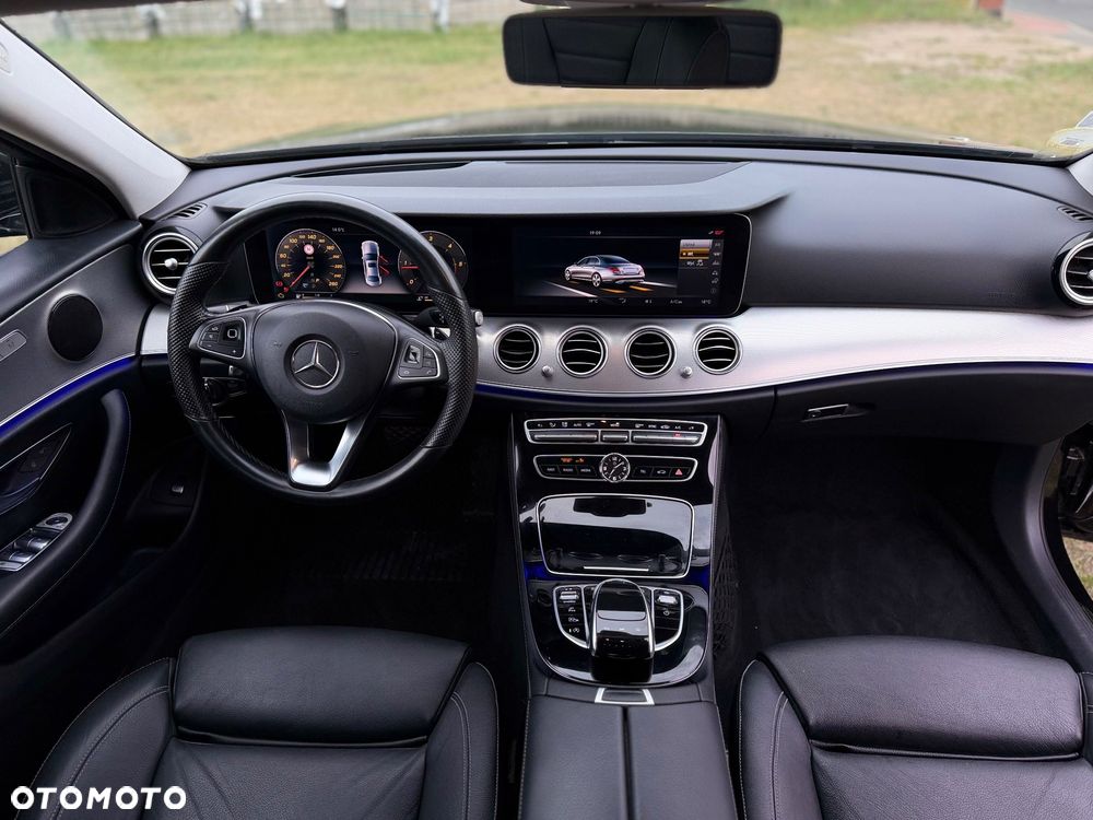 Mercedes-Benz Klasa E - 31