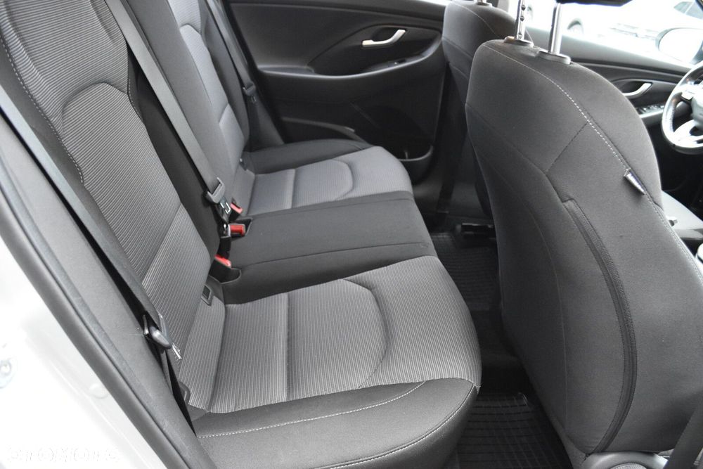 Hyundai i30 1.0 T-GDI Classic + - 27