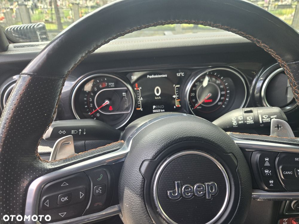 Jeep Wrangler - 8