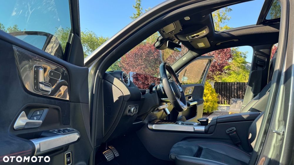 Mercedes-Benz GLB 220 d 4-Matic AMG Line 8G-DCT - 14