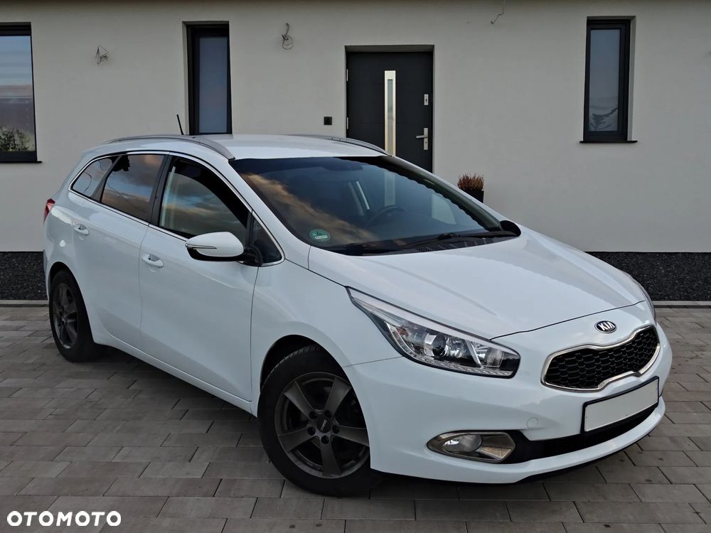 Kia Ceed - 9
