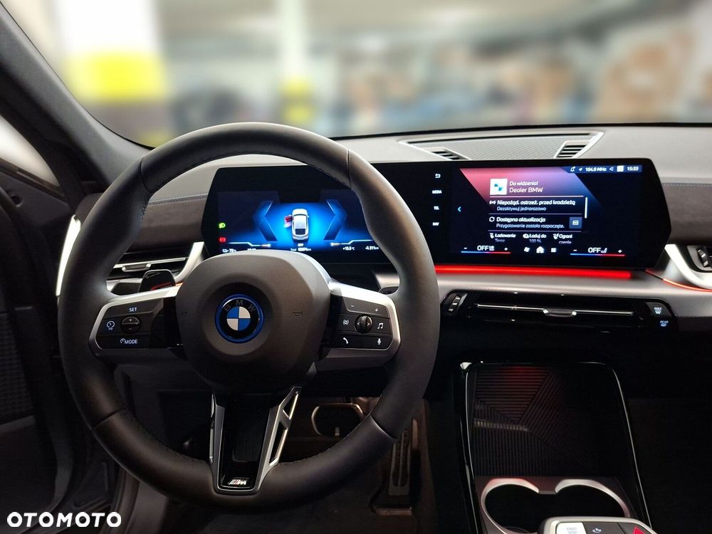 BMW iX2 - 15