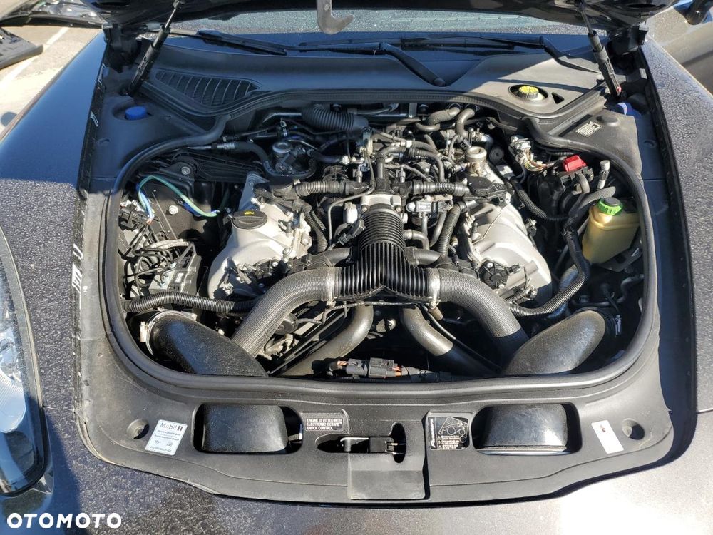 Porsche Panamera ver-4 - 12