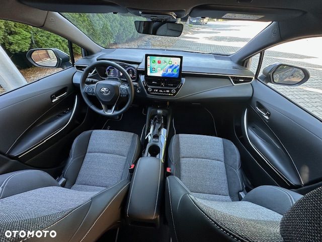 Toyota Corolla 1.8 Business Edition - 23