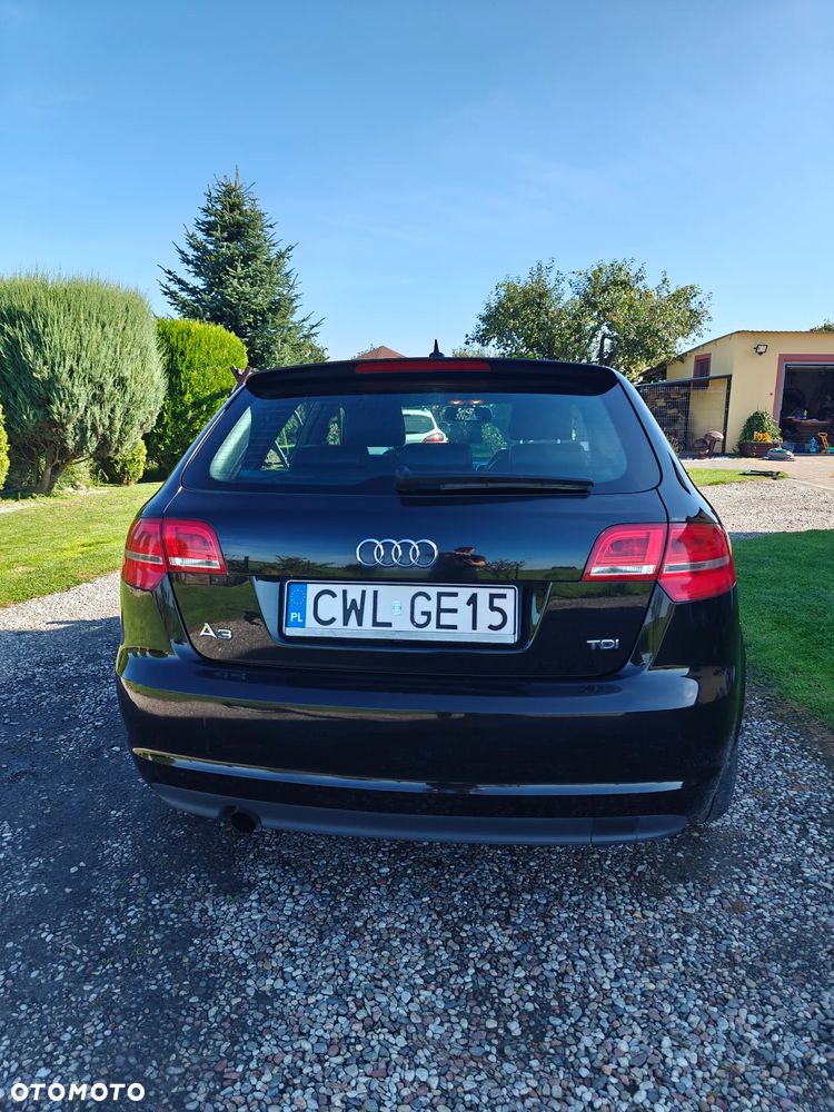 Audi A3 Sportback 2.0 TDI DPF S line Sportpaket - 13