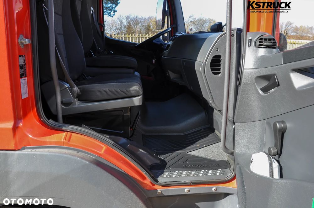 Mercedes-Benz Atego 818 L - 12