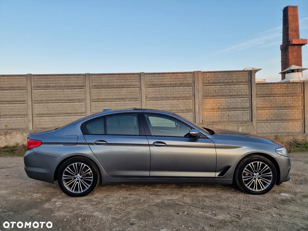 BMW Seria 5 530e iPerformance Sport Line sport - 32