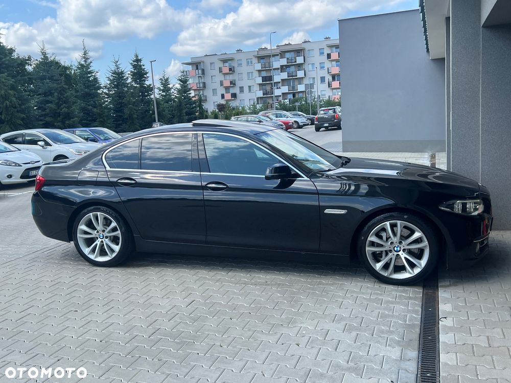 BMW Seria 5 535i xDrive Sport-Aut Luxury Line - 7