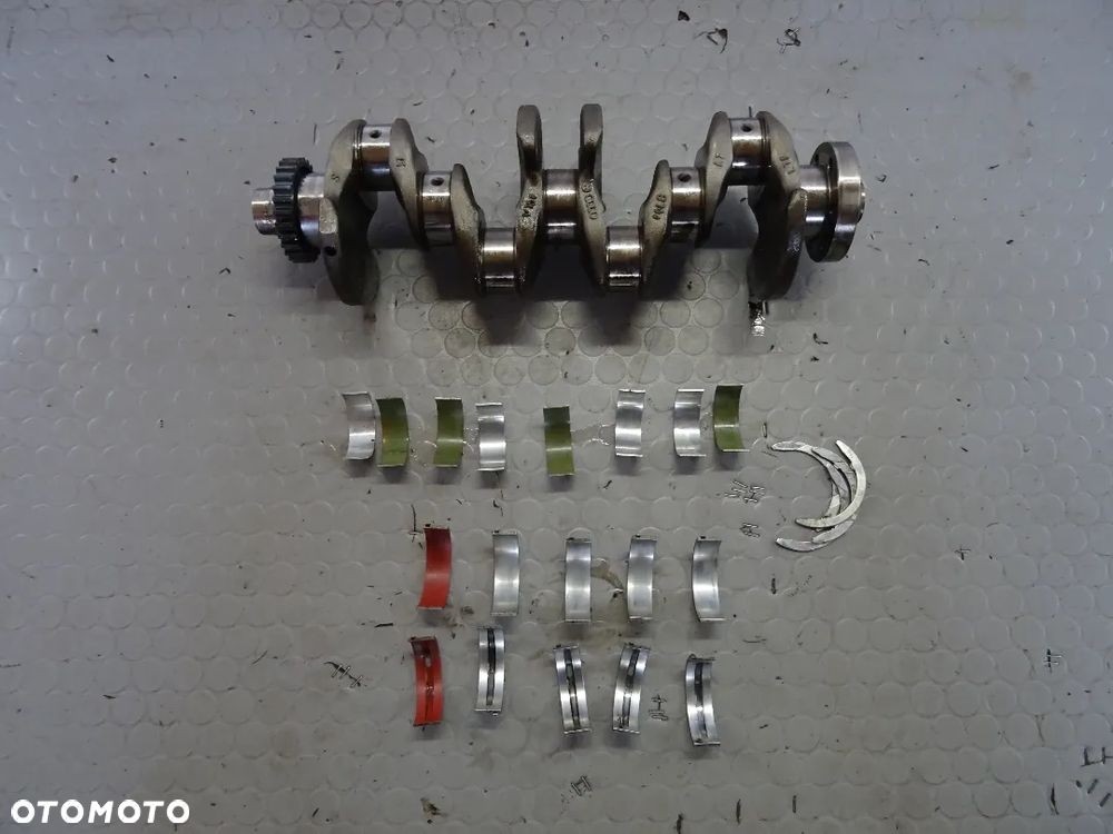 04LB wal korbowy 1.6 TDI DDY Audi A3 8V VW Golf VII czesci