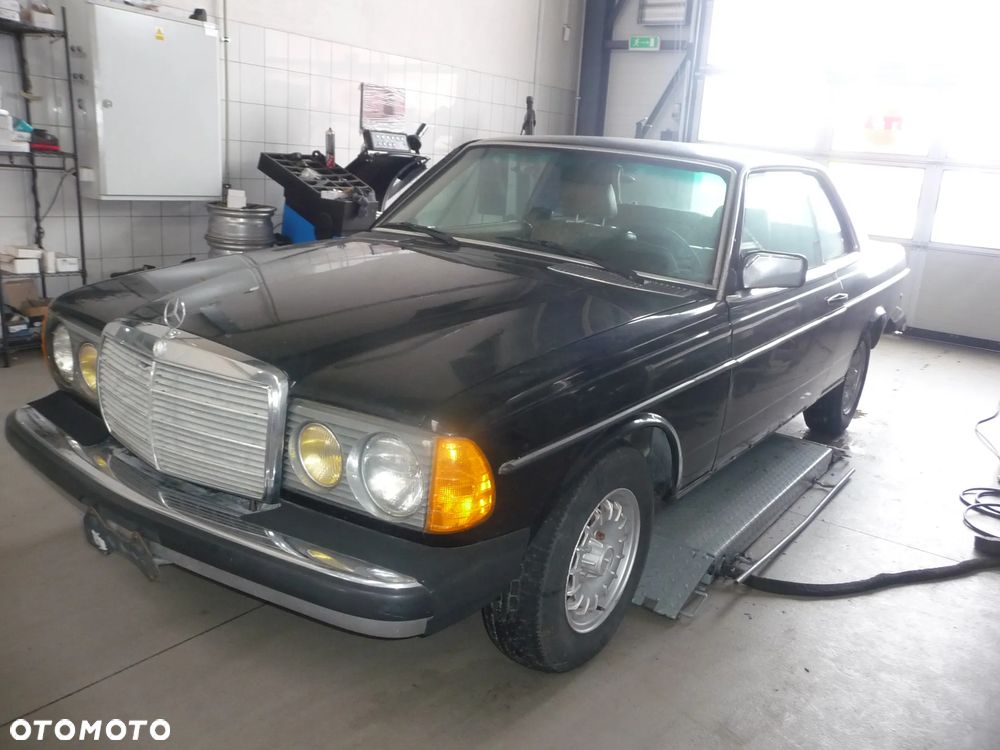 Mercedes-Benz W123 - 3